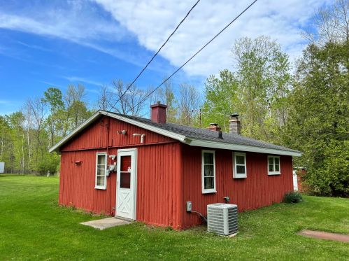 1600 County Road V, Two Rivers WI  54241-9629 exterior