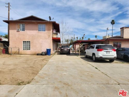10810 Williams St, Lamont, CA 93241-2200