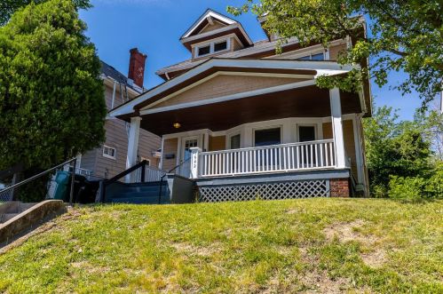 1942 Hewitt Ave, Cincinnati, OH 45207-1921