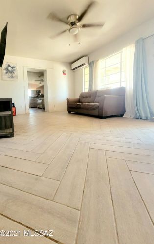 428 Michigan Dr, Tucson, AZ 85714-2833