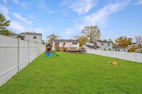 6025 Spicewood Ave, Florence KY  41042-1328 exterior