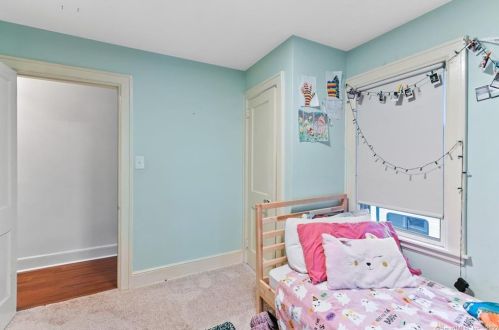 24 Clover St, Middletown CT  06457-5219 exterior