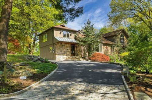104 Stonecrest Rd, Ridgefield, CT 06877-2524