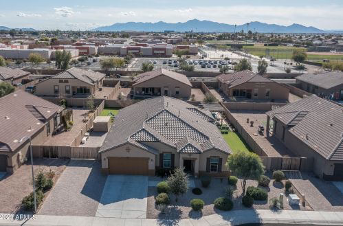 9235 Denton Ln, Glendale, AZ 85305
