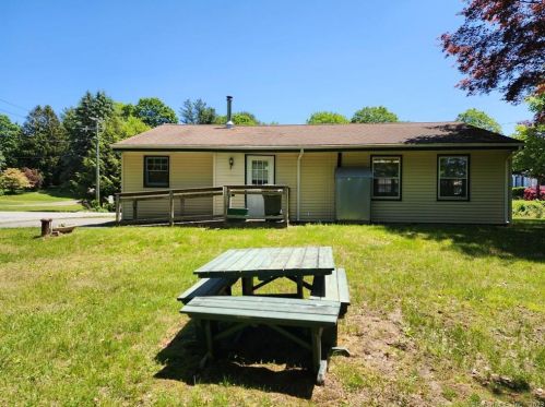 387 Haddam Moodus Rd, Moodus, CT 06469-1022