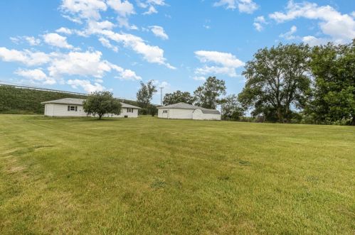 473 475, Valpo IN  46385-9238 exterior