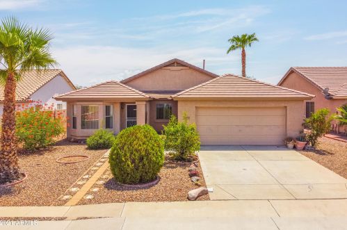 13793 Cottonwood St, Sun City, AZ 85374-7002