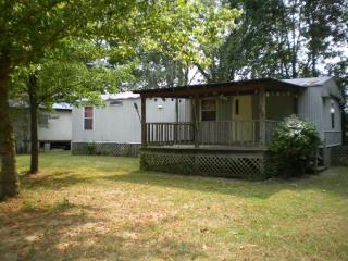 215 Red Oak Tree Dr, Decaturville, TN 38329-5339