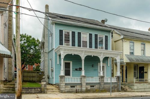 75 Church St, Ephrata, PA 17522-9471