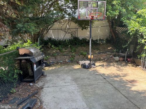 12112 Academy Rd, Philadelphia PA  19154-2903 exterior