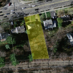 672 Beacon St, Newton MA  02459-1942 aerial view