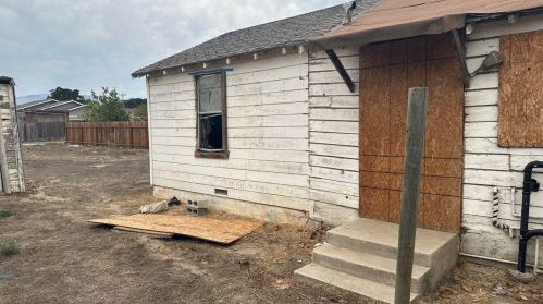 137 6th St, Greenfield, CA 93927-5717
