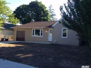 11 Burton Pl, North Lindenhurst, NY 11757-1813