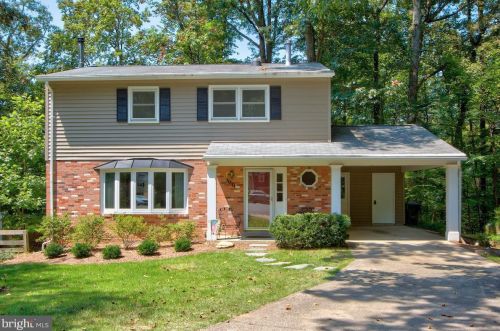 7102 Hadlow Ct, Springfield, VA 22152-3526