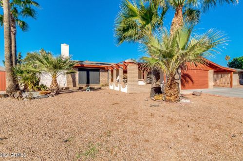 9214 48th Dr, Glendale, AZ 85302-3649