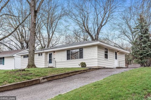 2316 Tower View Cir, Minneapolis, MN 55431-4023