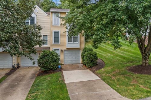 6371 Spring House Pl, Bridgeville, PA 15017-3527