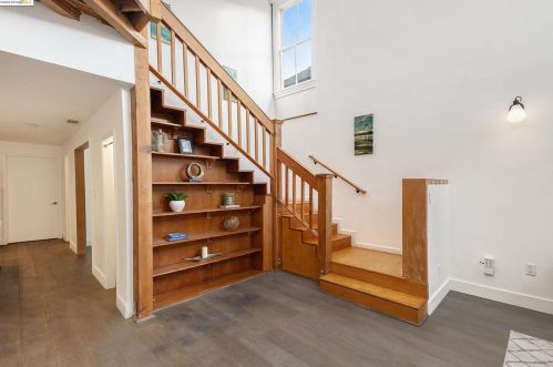 3026 Adeline St, Oakland CA 94608-4412 exterior