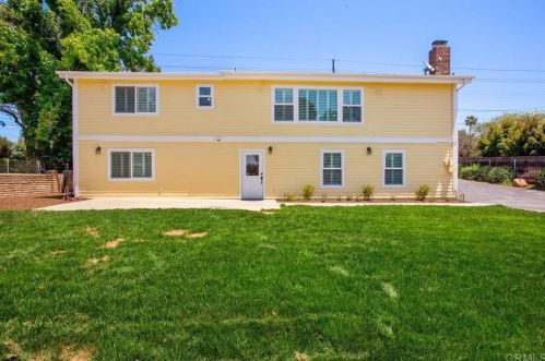 957 Montview Dr, Escondido CA  92025-5927 exterior