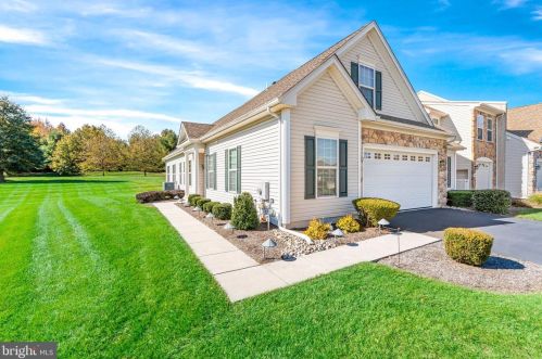 3529 Dogwood Dr, Boothwyn, PA 19060-6810