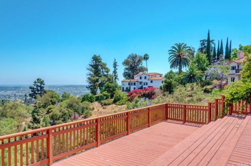 1050 Avocado Crst Rd, La Habra CA 90631-8108 exterior