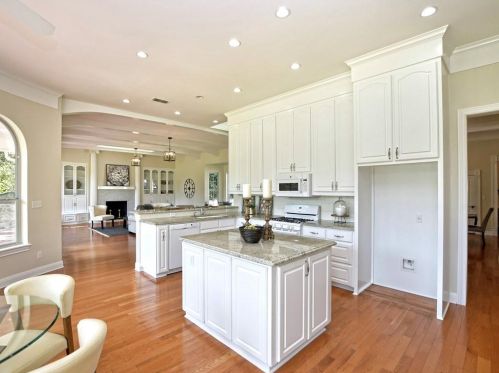 308 University Ave, Georgetown TX 78626-6141 exterior