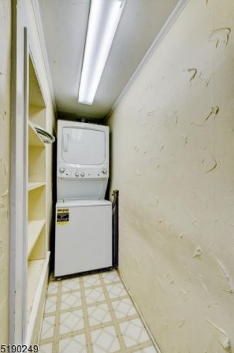 4 Jefferson St, Fredon NJ  07860-2028 exterior