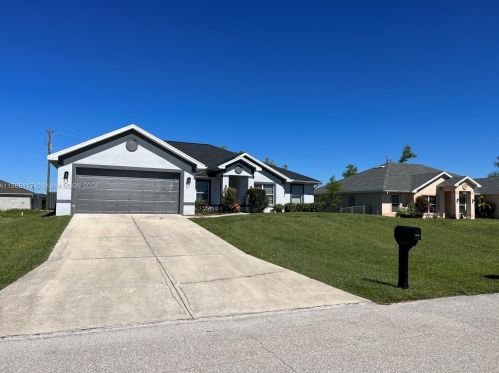2033 4th St, Cape Coral, FL 33991-0018