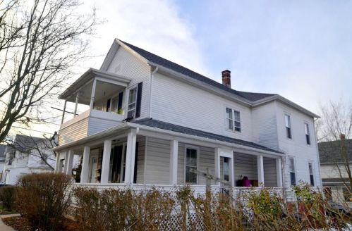 72 Grand St, Middletown, CT 06457-2708
