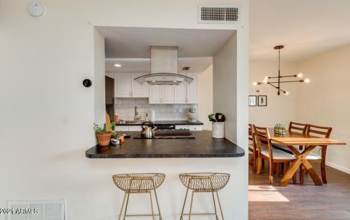 8129 Glenrosa Ave, Scottsdale AZ  85251-2732 exterior