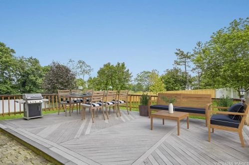 3339 Nutly Cir, Yorktown Hgts NY  10598-1206 exterior