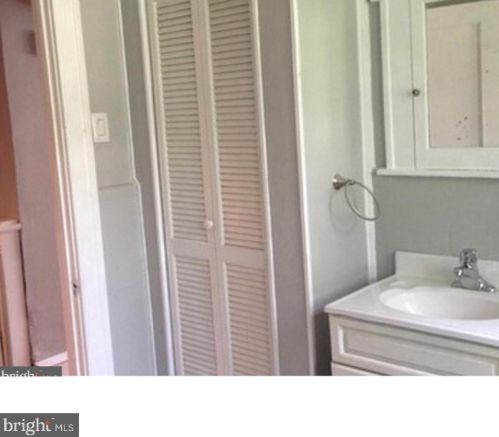 412 Maple Ave, Camden NJ  08106-2055 exterior