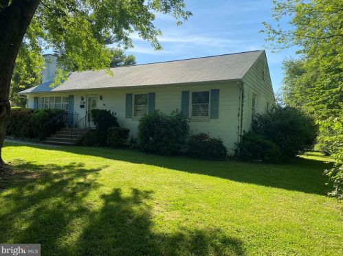 7128 Idylwood Rd, Falls Church VA  22043-1510 exterior