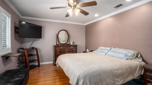 754 Tulare, Vacaville CA  95687-6250 exterior