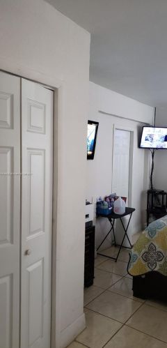 6801 21st St, Hollywood FL  33023-2711 exterior