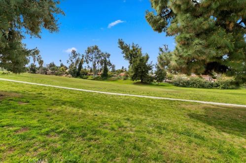 5576 Inner Circle Dr, Riverside CA  92506-3617 exterior