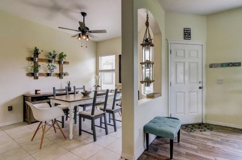 7437 Surrey Pines Dr, Ruskin, FL 33572-1504