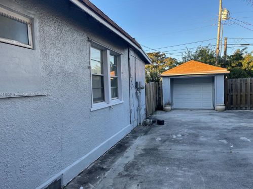 517 55th St, West Palm Beach, FL 33407-2607