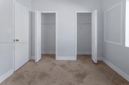 7090 5th Ave, Hialeah FL  33014-4952 exterior