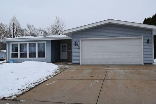 5388 Mdw Dr, Greendale WI  53129-1420 exterior