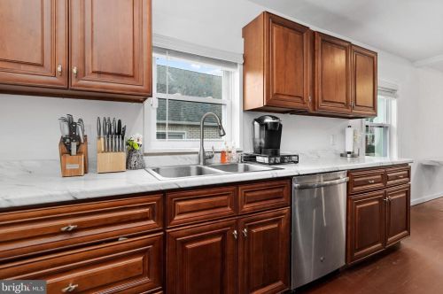 4561 Berkley St, Harrisburg PA 17109-4403 exterior