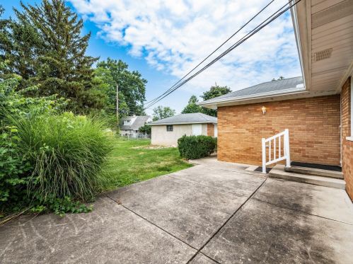 3807 Evans Dr, Darbydale OH  43123-2809 exterior