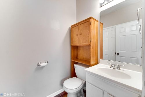 11818 Broadway, Crown Point IN  46307-8877 exterior