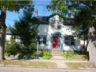 104 Ray St, Manchester NH  03104-2326 exterior