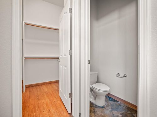 2431 Emerald Lake Ln, Elk Grove CA  95758-3608 exterior