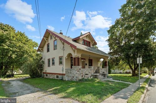 525 Lincoln Ave, Willow Grove, PA 19090-2637
