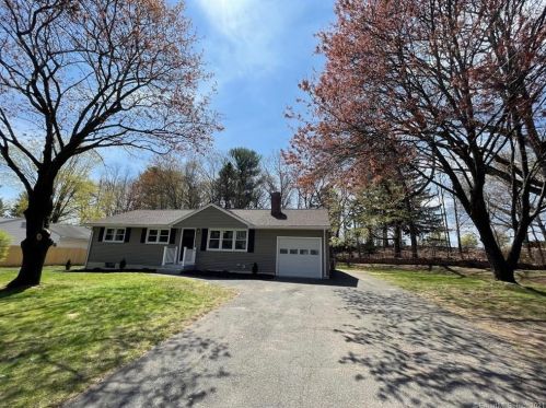 23 Briarwood Rd, Farmington, CT 06032-1021