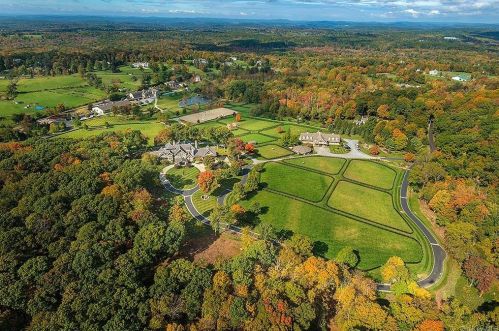 7 Old Stagecoach Rd, Ridgefield, CT 06877-1418