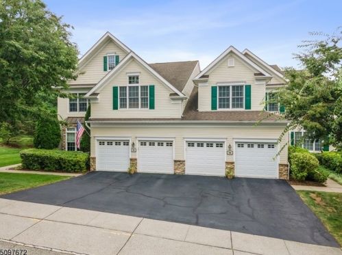 702 Farley Rd, White House Station, NJ 08889-5030