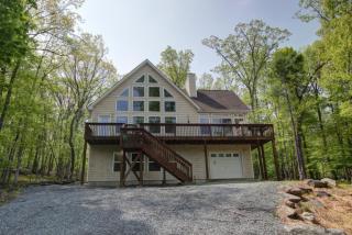 142 Bridle Rd, Lackawaxen, PA 18435-7710